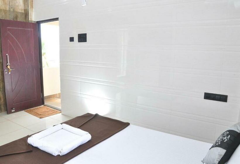 デラックスルーム, Saara