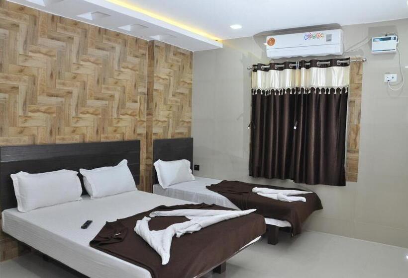 デラックスルーム, Saara