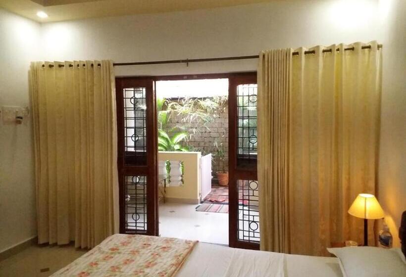 חדר סטנדרט עם מרפסת, Alba Rooms Palolem Rosebuds