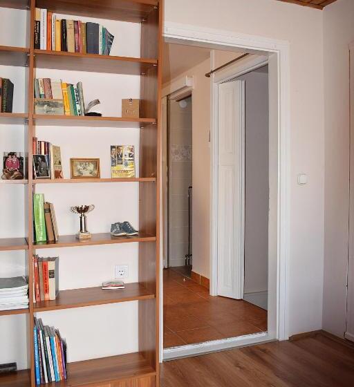 דירה בת חדר שינה 1 עם מרפסת, Borbarátok Vendègház