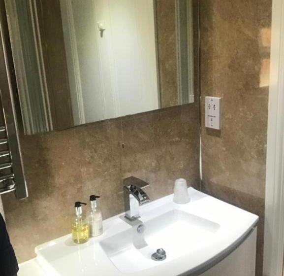 إستوديو قياسى, Elizabeth House