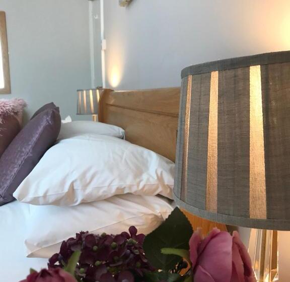 شقة غرفة واحدة, Elizabeth House