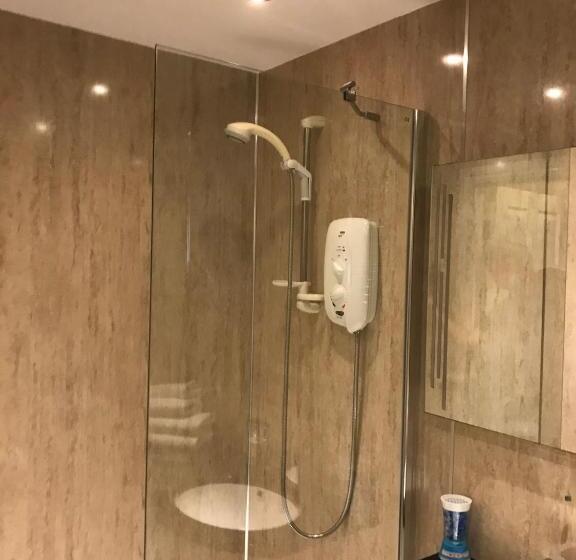 شقة غرفة واحدة, Elizabeth House