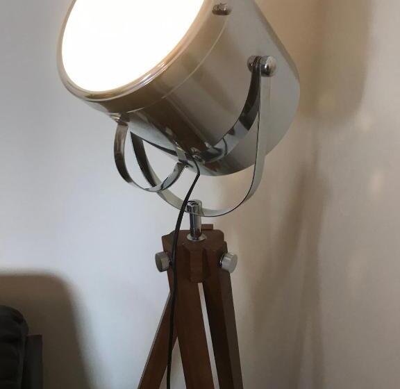 شقة غرفة واحدة, Elizabeth House