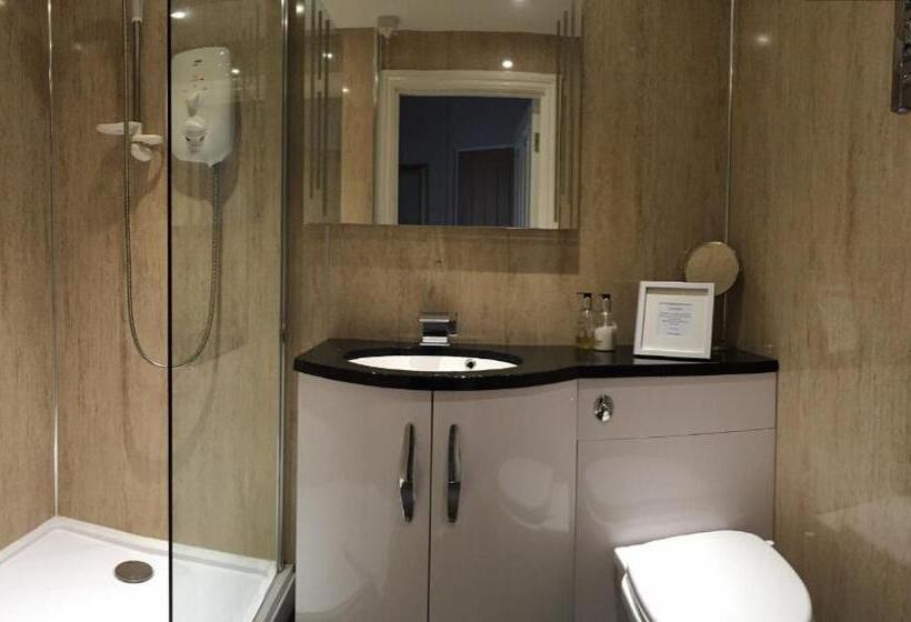 شقة غرفة واحدة, Elizabeth House