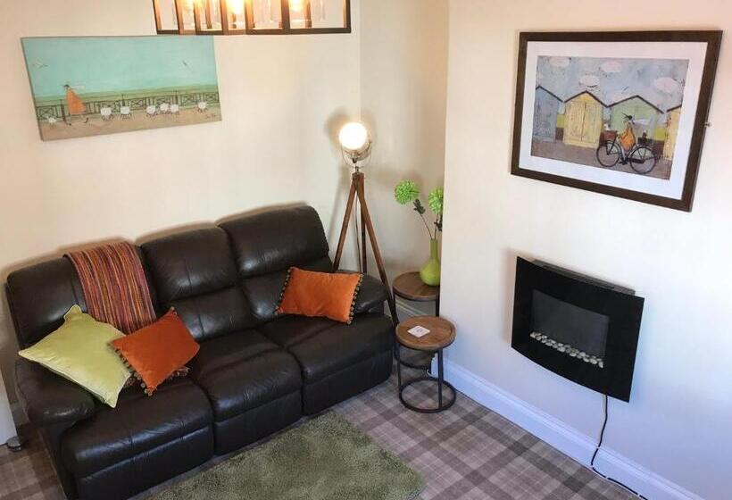 شقة غرفة واحدة, Elizabeth House