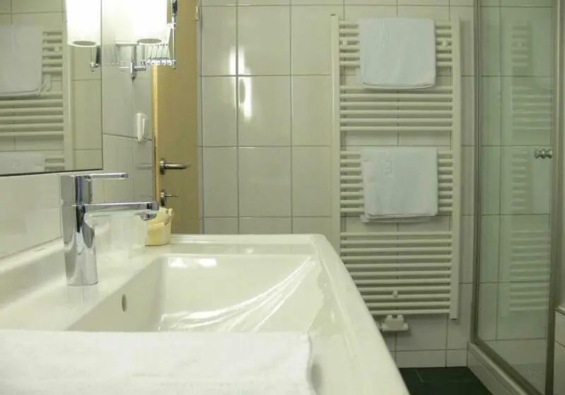 スタンダードルーム, Gasthaus Engel