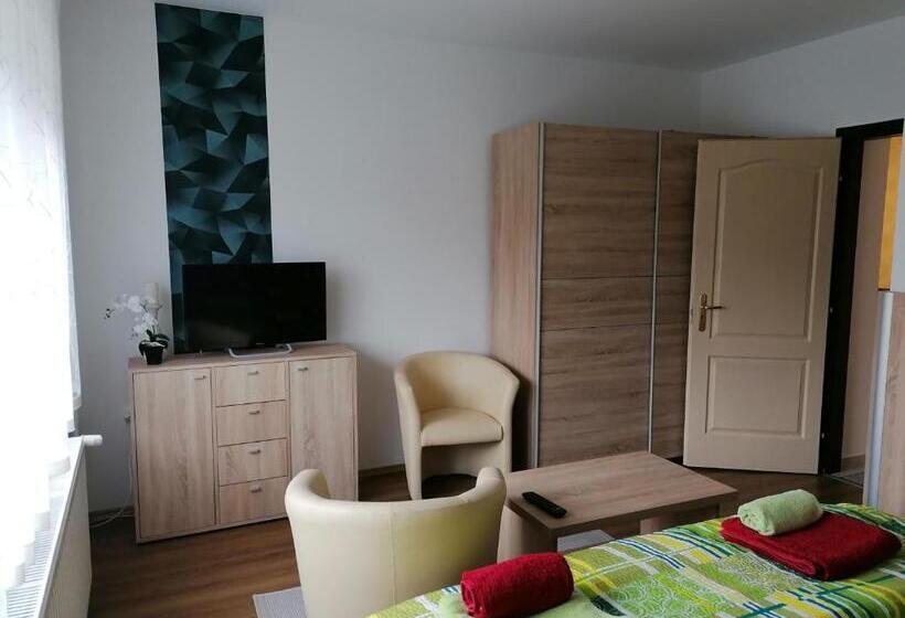 آپارتمان 2 خوابه, Kata Vendégház