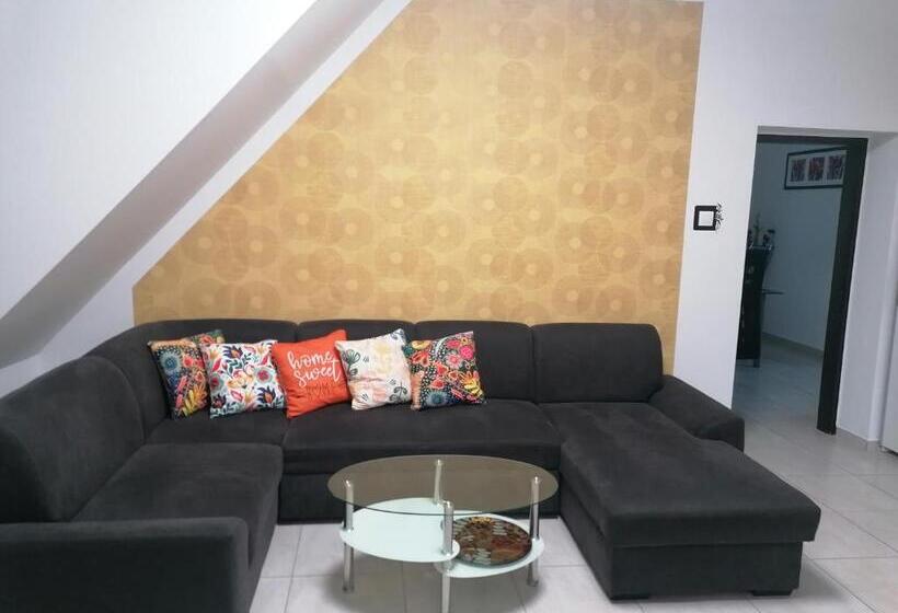 آپارتمان 2 خوابه, Kata Vendégház