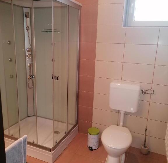 آپارتمان 2 خوابه, Kata Vendégház