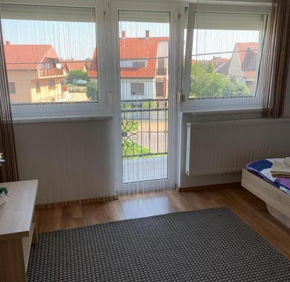 اتاق استاندارد, Kata Vendégház