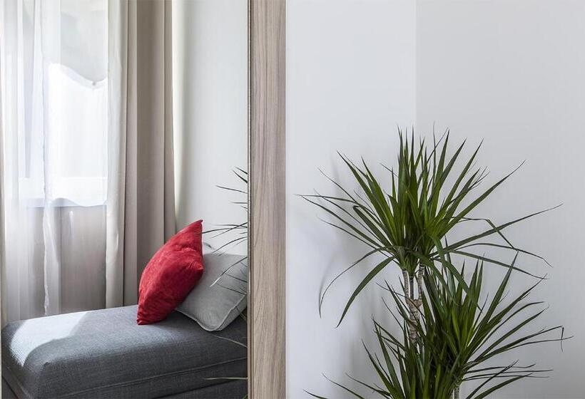 חדר קומפורט לשלושה, La Palma