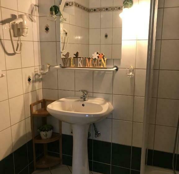 استودیوی استاندارد, Majláth Vendégház