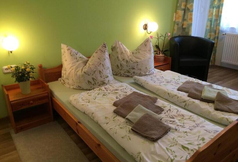 اتاق استاندارد با بالکن, Majláth Vendégház