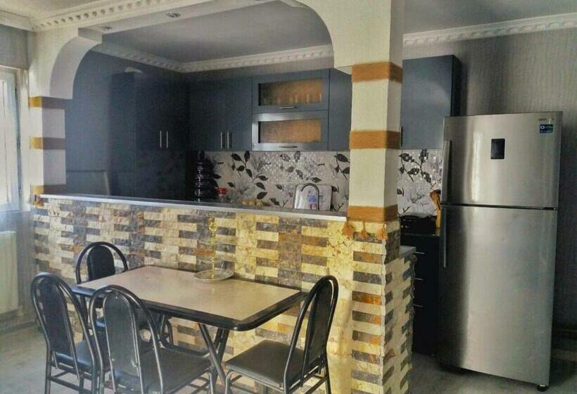 اتاق استاندارد با چشم‌انداز کوهستان, Nestt