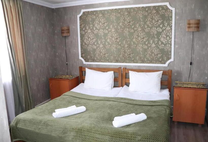 اتاق استاندارد با چشم‌انداز کوهستان, Nestt