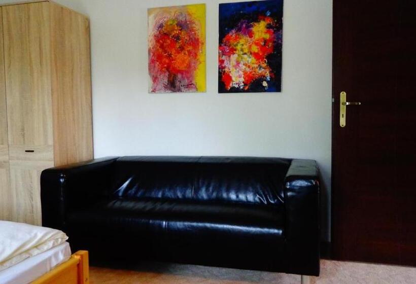 اتاق لوکس, Penzion Marriot