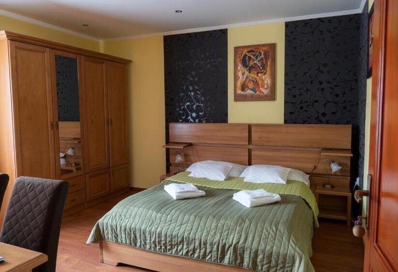 غرفة قياسية, Viki Vendégház