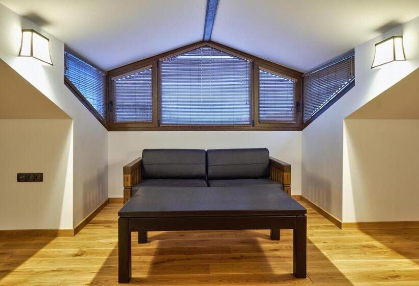 디럭스 스튜디오, Villa Arbanashki Han