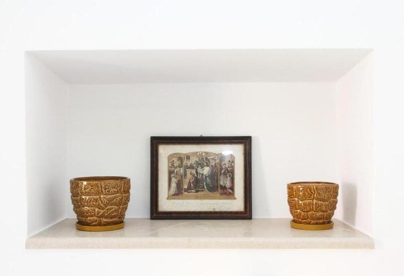 Standard-studio, Hortenzia House