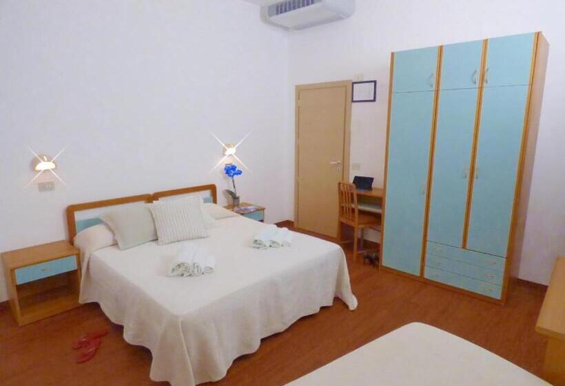 4인용 스탠다드 룸, Merano