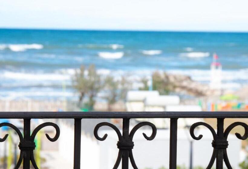 Triple Room Sea View, Merano