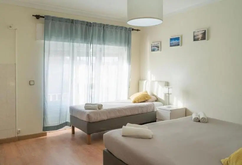 اتاق استاندارد سه نفره, Beach Avenue Apartment