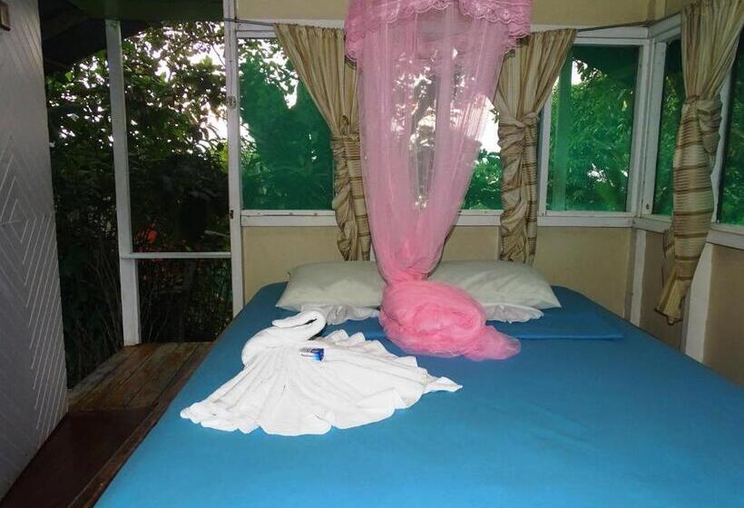 بانگلوی استاندارد با چشم‌انداز دریا, Casa Jade