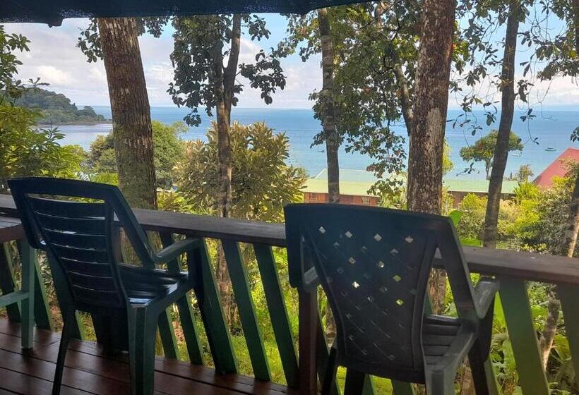 اتاق استاندارد با سرویس بهداشتی مشترک, Casa Jade