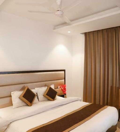 Deluxe Rum, Jr Group Of Hotels 500 Meter From Golden Temple