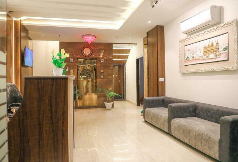 Deluxe Rum, Jr Group Of Hotels 500 Meter From Golden Temple