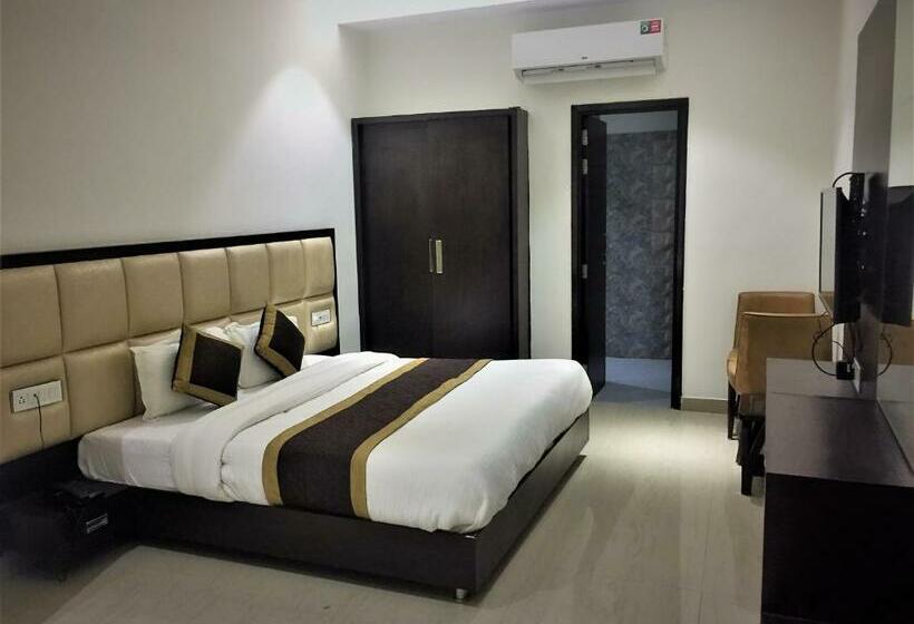 Deluxe Rum, Jr Group Of Hotels 500 Meter From Golden Temple