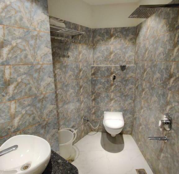 Deluxe Rum, Jr Group Of Hotels 500 Meter From Golden Temple