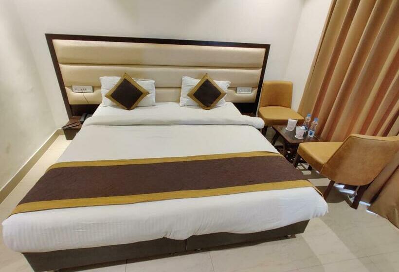 Deluxe Rum, Jr Group Of Hotels 500 Meter From Golden Temple