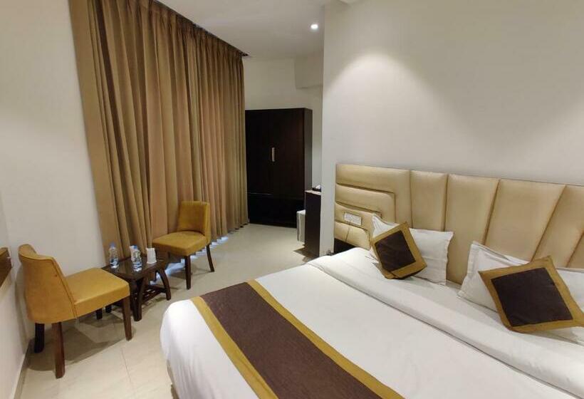 Deluxe Rum, Jr Group Of Hotels 500 Meter From Golden Temple