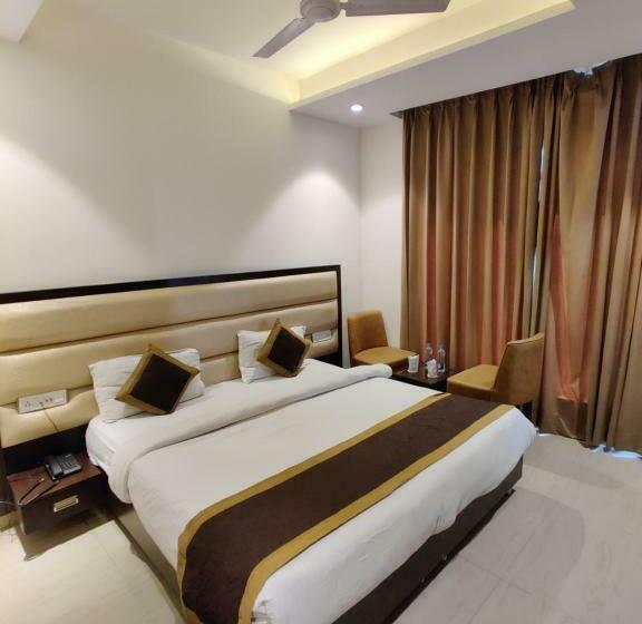 Deluxe Rum, Jr Group Of Hotels 500 Meter From Golden Temple