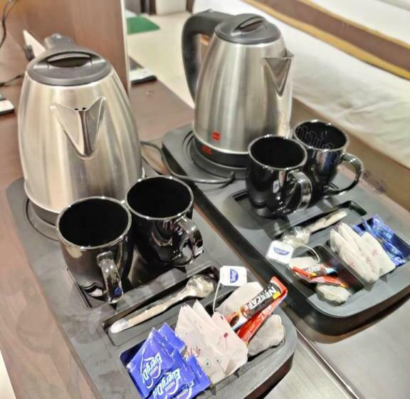 Deluxe Rum, Jr Group Of Hotels 500 Meter From Golden Temple