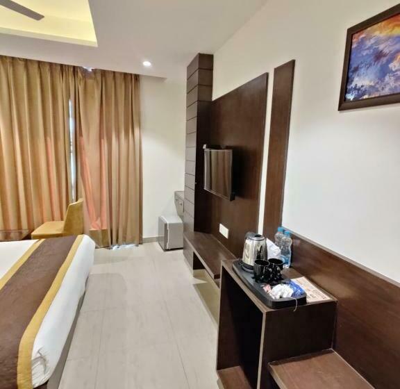 Deluxe Rum, Jr Group Of Hotels 500 Meter From Golden Temple