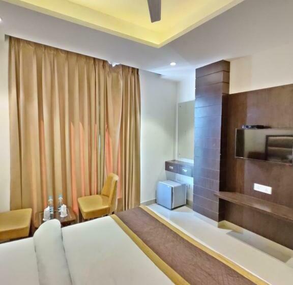 Deluxe Rum, Jr Group Of Hotels 500 Meter From Golden Temple