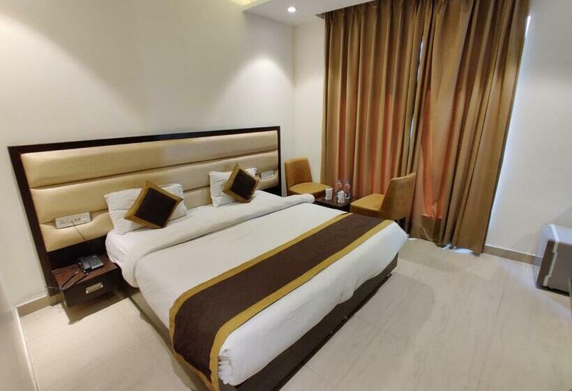 Deluxe Rum, Jr Group Of Hotels 500 Meter From Golden Temple