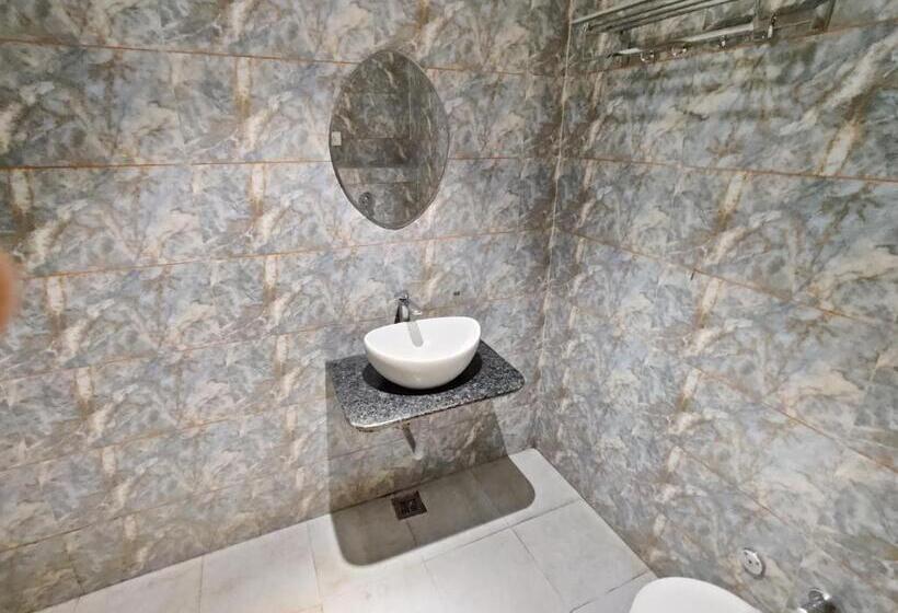 Familjerum, Jr Group Of Hotels 500 Meter From Golden Temple