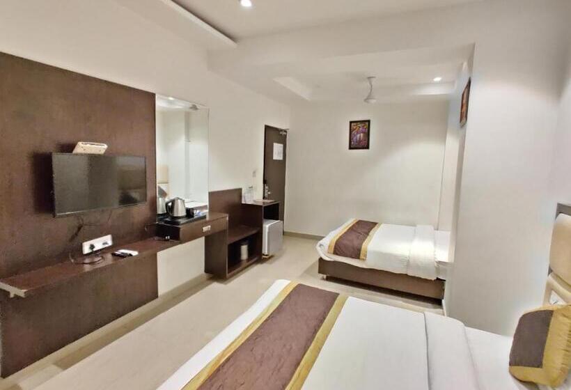 Familjerum, Jr Group Of Hotels 500 Meter From Golden Temple