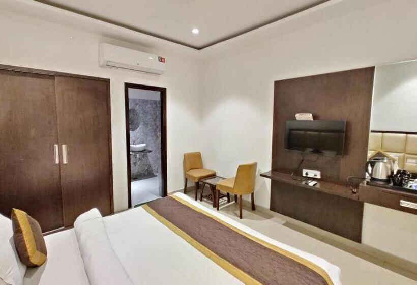 Familjerum, Jr Group Of Hotels 500 Meter From Golden Temple