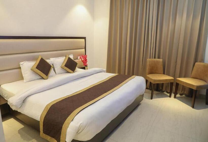 Deluxe Rum, Jr Group Of Hotels 500 Meter From Golden Temple