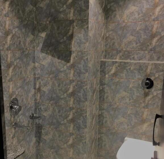 Deluxe Rum, Jr Group Of Hotels 500 Meter From Golden Temple