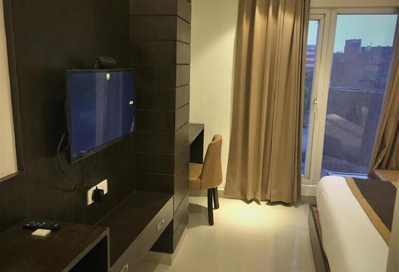 Deluxe Rum, Jr Group Of Hotels 500 Meter From Golden Temple