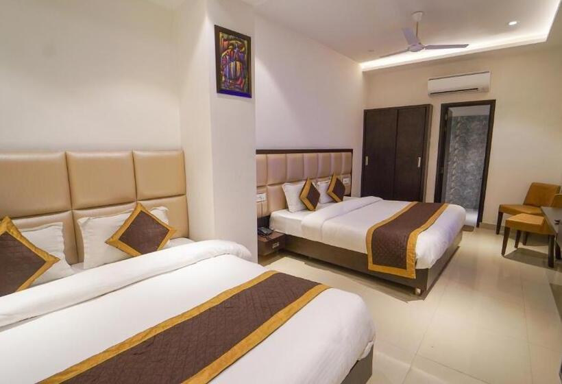 Familjerum, Jr Group Of Hotels 500 Meter From Golden Temple