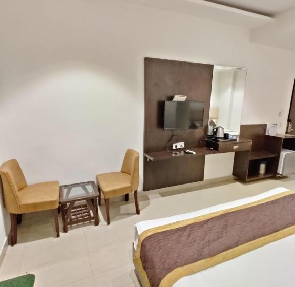 Familjerum, Jr Group Of Hotels 500 Meter From Golden Temple