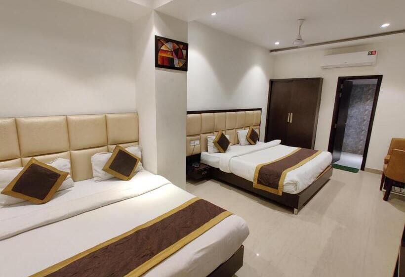 Familjerum, Jr Group Of Hotels 500 Meter From Golden Temple