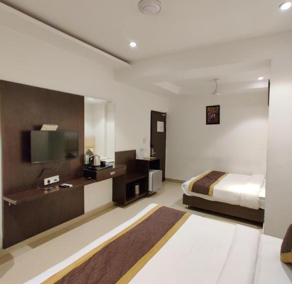 Familjerum, Jr Group Of Hotels 500 Meter From Golden Temple